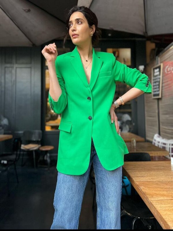 KAFRISHMA TANNA IN BOSSY LOOK