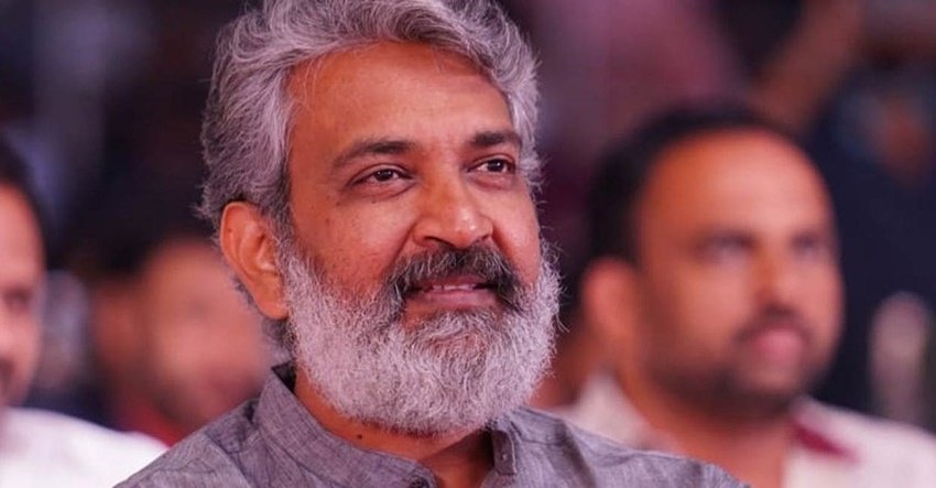 SS Rajamouli: RRR और बाहुबली जेसी फिल्मों के निर्देशक एसएस राजामौली अब पूरे देश के चहेते बन चुके हैं। उनकी पिछली तीन फिल्मों ने सिनेमा की दुनिया में कई कीर्तिमान बनाए।