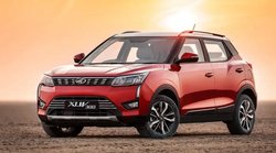 Mahindra XUV300 W4 Finance Plan: खरीदना चाहते हैं महिंद्रा एक्सयूवी 300 तो यहां जानें आसान फाइनेंस प्लान के साथ इस SUV की पूरी डिटेल