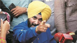 Navjot Singh Sidhu clashed with Barinder Dhillon| Navjot Singh Sidhu| Barinder Dhillon