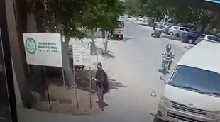 Pakistan, Karachi Blast, Blast video, Woman blew herself, Chinese citizens, Pak PM