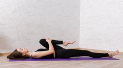 Yoga For Belly Fat: बैली फैट से परेशान हैं तो बाबा राम देव से जानिए उसे कैसे कम करें