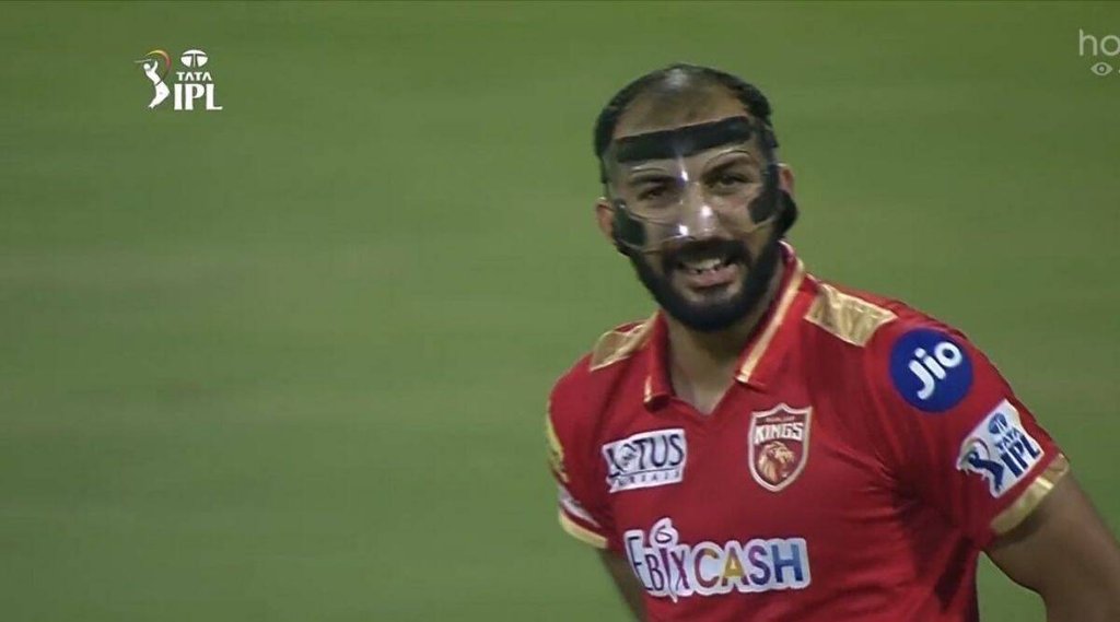 Rishi Dhawan bowled a decent little 5th over yielding just 7 runs but his face guard was the talk of the town as netizens wondered what it was