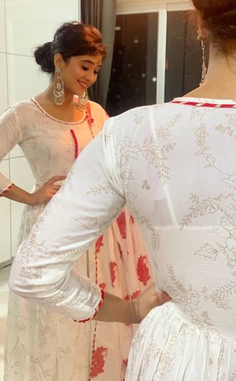 (All Photos: Shivangi Joshi and Mohsin Khan Instagram)
