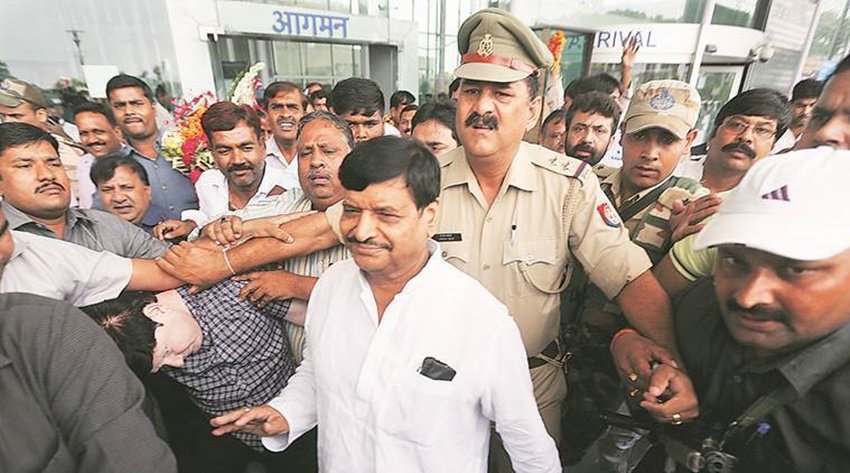 अगर शिवपाल यादव चुनाव ना लड़ते तो शायद ये वोट रामगोपाल यादव के बेटे अक्षय के खाते में जाते और नतीजा कुछ और हो सकता था। इस तरह से शिवपाल यादव ने अपने बड़े भाई रामगोपाल को 'सबक' सिखाया था।