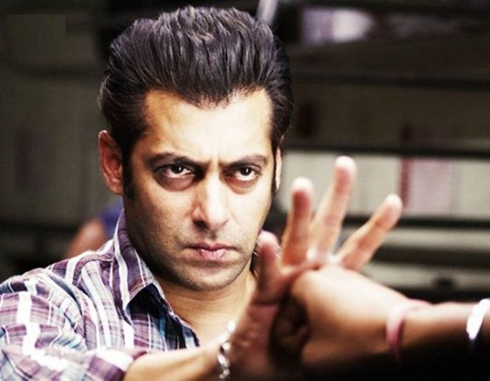 South Movies Copied Bollywood: बॉलीवुड में वांटेड और सिंघम जैसी कई ऐसी ब्लॉकबस्टर फिल्में हैं जो साउथ सिनेमा का रीमेक थीं। साउथ फिल्म इंडस्ट्री ने भी तमाम बॉलीवुड फिल्मों के रीमेक बनाए हैं। आइए डालते हैं एक नजर:  