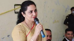 बीजेपी सांसद सुनीता दुग्गल बोलीं- गोबर से चूल्हा जलाओ, गैस महंगी नहीं लगेगी, पीएम मोदी ने भी कहा था आत्मनिर्भर बनो