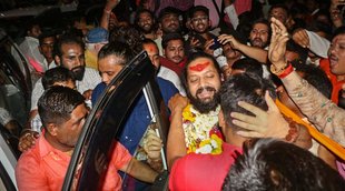 madhya pradesh, kalicharan maharaj, kalicharan maharaj at indore airport