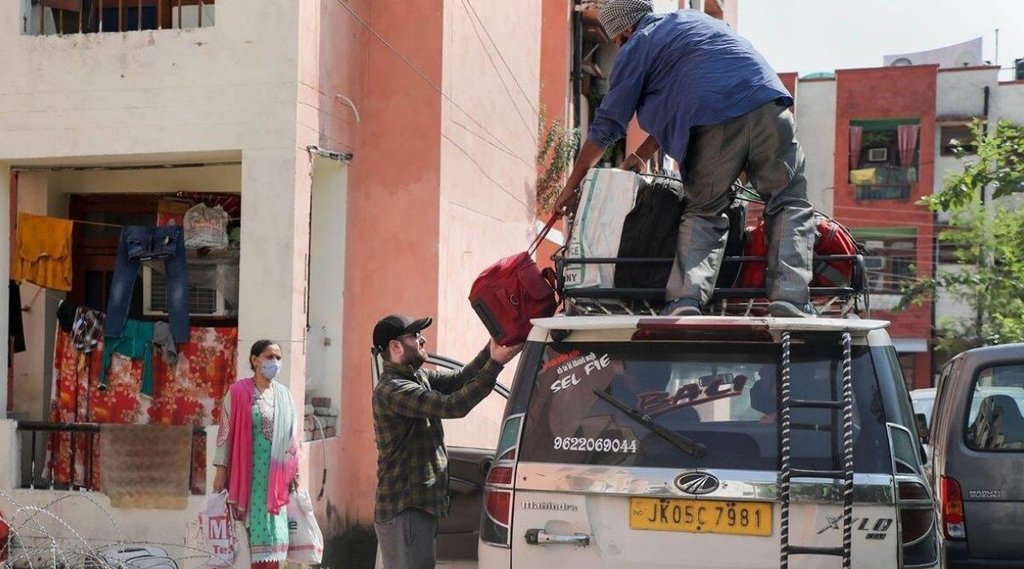 migrant workers| pulwama| srinagar|