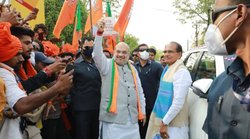 BJP नेतृत्व शिवराज सरकार से खुश! मोदी के ‘नक्शे-कदम’ पर चल रहे CM की अमित शाह ने थपथपाई पीठ