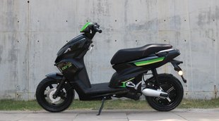 Electric Scooter । White Carbon GT5 । White Carbon Motors