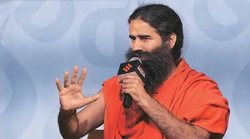 रामदेव की पतंजलि पर अवैध विज्ञापनों के जरिए दिल-लिवर की बीमारी से जुड़े प्रोडक्ट्स को बढ़ावा देने का आरोप, केंद्र ने एक्शन लेने के दिए निर्देश