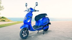 एंटी थेफ्ट अलार्म वाला ये इलेक्ट्रिक स्कूटर सिंगल चार्ज में देता है 120 km तक की रेंज, पढ़ें कीमत से लेकर फीचर्स तक की पूरी डिटेल