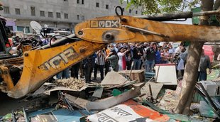 mcd demolition drive in jahangirpuri | jahangirpuri violence | jahangirpuri demolition drive