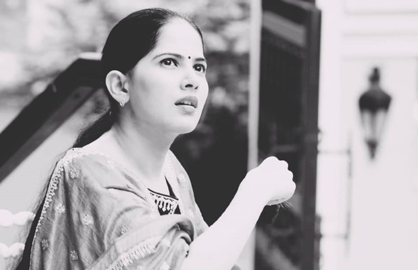 Jaya Kishori: कथा वाचक जया किशोरी का असली नाम जया शर्मा है। जया किशोरी की पहचान एक सफल मोटिवेशनल स्पीकर के तौर पर भी होती है। सोशल मीडिया के जरिये भी जया किशोरी लोगों को प्रेरित करती हैं। आइए पढ़ें जया किशोरी के कुछ मोटिवेशनल कोट्स: 