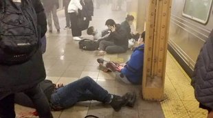 New York, Brooklyn shooting, Subway attack, Firing at New York, Subway station, construction vest, gas mask