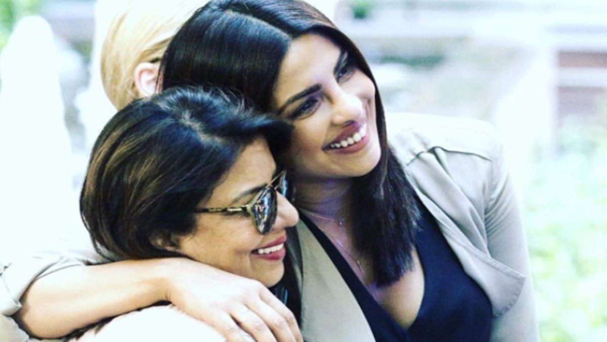 Priyanka chopra, Priyanka chopra mom, entertainment