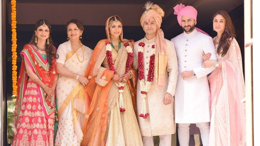 सोहा अली खान ने कुणाल केमू संग अपनी शादी में ऑफ व्हाइट कलर का लहंगा पहना था। (Photo: Soha Ali Khan Facebook)