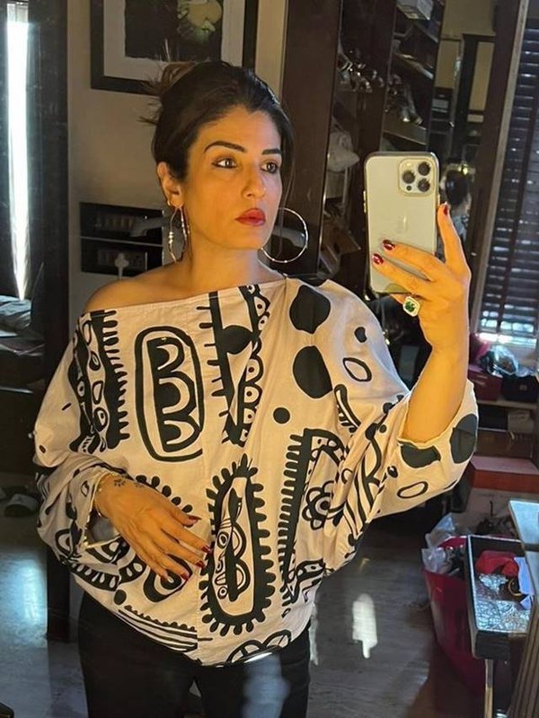 raveena stylish look