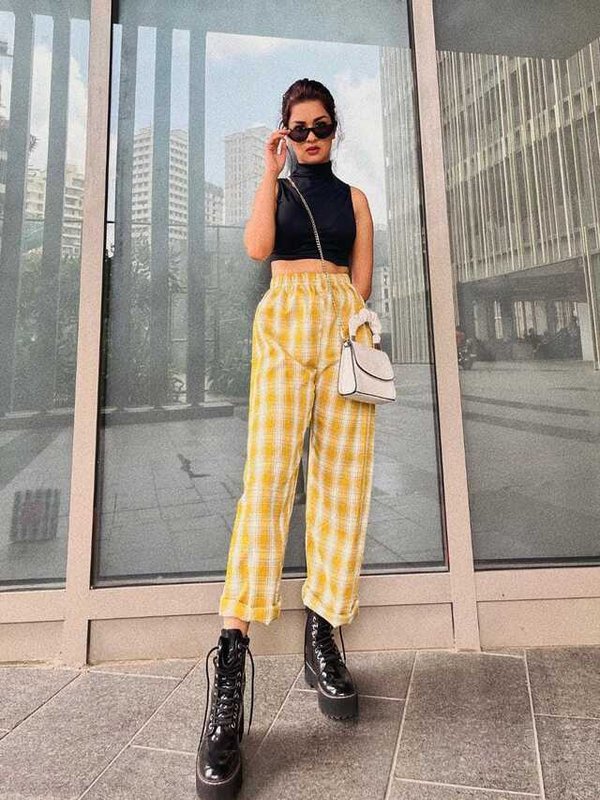 AVNEET KAUR IN FUNKY LOOK