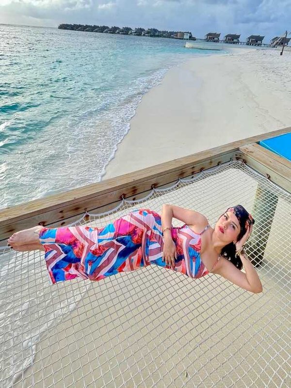 AVNEET KAUR IN MALDIVE