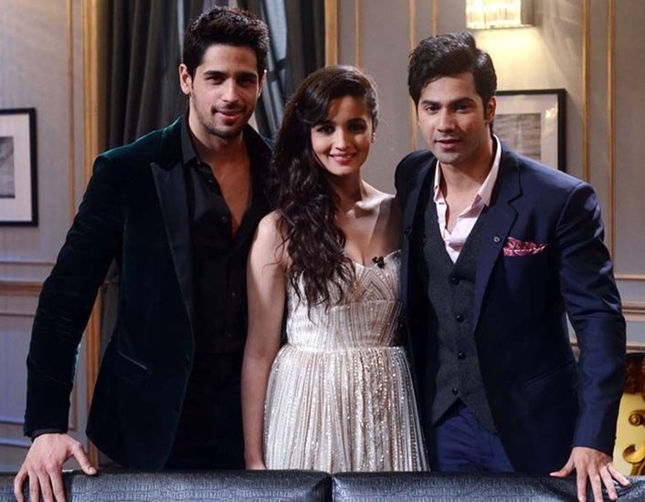 चौथे सीजन में आलिया भट्ट, वरुण धवन और सिद्धार्थ मल्होत्रा शो में आए थे। करण ने आलिया से पूछा था कि भारत के राष्ट्रपति कौन हैं तो आलिया ने जवाब दिया&nbsp;पृथ्वीराज चौहान जबकि उस वक्त प्रणब मुखर्जी राष्ट्रपति थे।&nbsp;