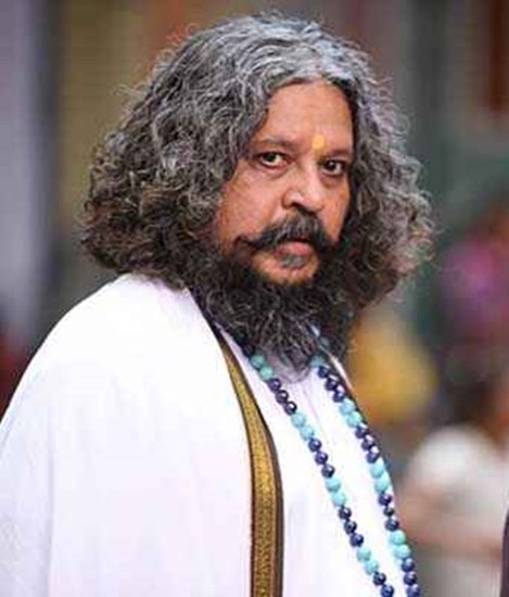 अमोल गुप्ते 'तारे जमीन पर', 'साइना', 'स्टैनली का डब्बा' जैसी फिल्मों को डायरेक्ट कर चुके हैं। साथ ही वह कई फिल्मों में काम भी कर चुके हैं। 'सिंघम रिटर्न्स' में वह बाबा का किरदार निभाते नजर आए थे जिसे काफी पसंद किया गया था।