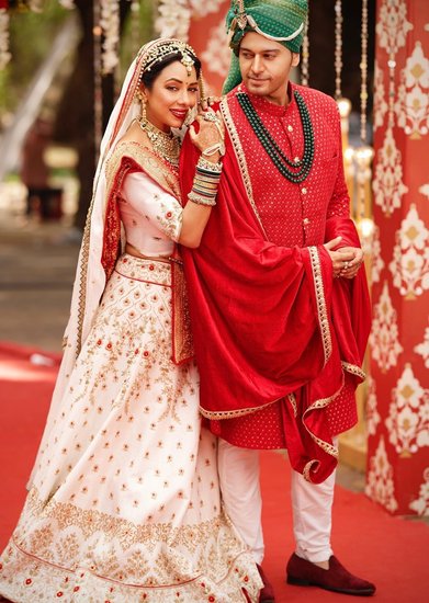 शो में लंबे इंतजार के बाद अनुपमा और अनुज की शादी हो सकी है।