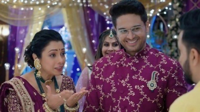 रूपाली से पहले इस शो के लिए श्वेता तिवारी, जूही परमार, साक्षी तंवर व अन्य एक्ट्रेस को अप्रोच किया गया था। उनके मना करने के बाद रूपाली को यह शो मिला।