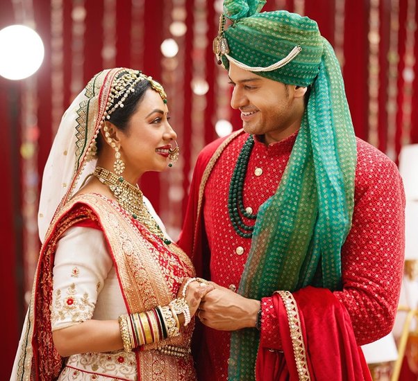 हालांकि कहा जा रहा है कि अब अनुपमा के सामने कई नई तरह की मुसीबतें आने वाली हैं जिसका सामना करते हुए वह नजर आएंगी। (All Photos/Screenshot: Rupali Ganguly Instagram)