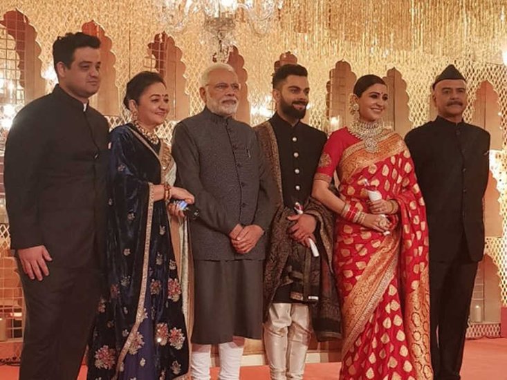 बता दें कि 2017 में इस कपल ने इटली में डेस्टिनेशन वेडिंग की थी। भारत लौटकर दिल्ली में रिसेप्शन रखा गया था जिसमें पीएम नरेंद्र मोदी समेत कई चर्चित हस्तियां शामिल हुई थीं।