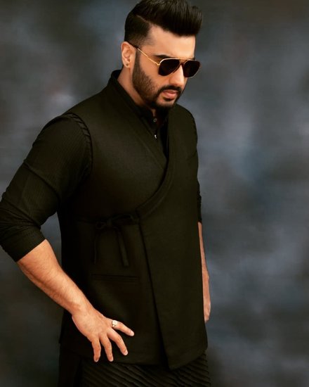 बता दें कि डेब्यू के वक्त अर्जुन की फिटनेस काफी अच्छी थी लेकिन बाद में अर्जुन का वजन काफी बढ़ गया था।