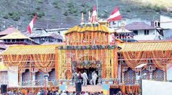 कड़ी सुरक्षा के बीच आज से चारधाम यात्रा
