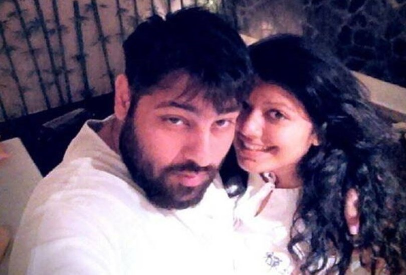 'पागल',&nbsp; 'जुगनू',&nbsp;&nbsp;'गेंदा फूल' समेत कई अन्य सुपरहिट सॉन्ग देने वाले रैपर बादशााह ने जैसमीन मसीह से शादी की है। दोनों एक कॉमन फ्रेंड की पार्टी में मिले थे।&nbsp;