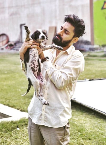 साल 2006 में चंदन ने फिल्म 'रंग दे बसंती' में बटुकेश्वर दत्त के किरदार से बॉलीवुड में डेब्यू किया था।