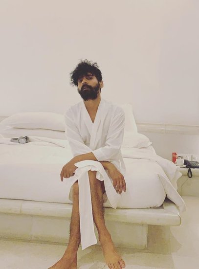 ट्यूशन पढ़ाकर उन्होंंने सात हजार रुपये जमा किए थे और उसे लेकर 2001 में वह मुंबई आ गए थे। वह फिल्मों में काम करना चाहते थे।