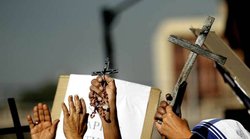 राजस्‍थान: जोधपुर में हिंदू संगठनों का आरोप- गरीबों को खाना खिलाने के नाम पर ईसाई परिवार करवा रहे धर्म परिवर्तन, मचा हंगामा