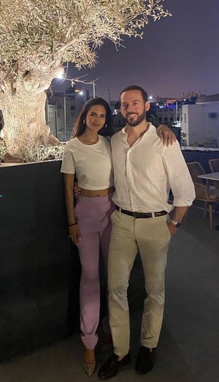 आश्रम 3 के अलावा ईशा पिछले कुछ समय से बॉयफ्रेंड मैनुअल कैंपोस गुआलर को लेकर भी सुर्खियों में रहती हैं।