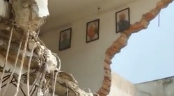 ‘यहां पे सिर्फ हमारा मकां थोड़ी है…’ MCD ने चलाया बुलडोजर, घर में दिखी मोदी-शाह की तस्वीर, लोग कर रहे ऐसे कमेंट