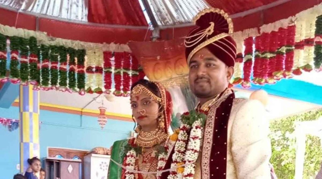 Gujarat | Navsari district | Electronic Teddy Bear | electronic teddy bear blast | Newly groom injured in blast