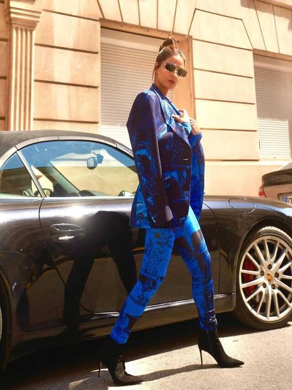 HEENA KHAN IN LADY BOSS LOOK AT CANNES 2022