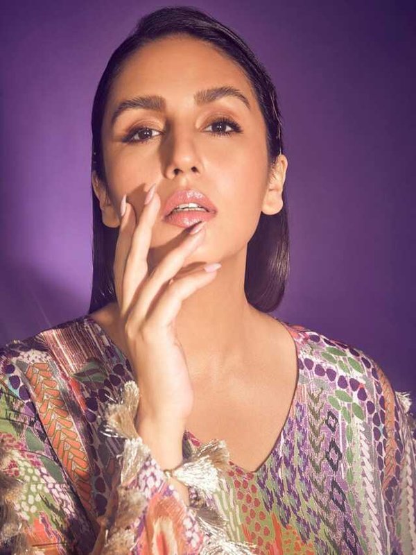 HUMA QURESHI IN BINDAAS LOOK