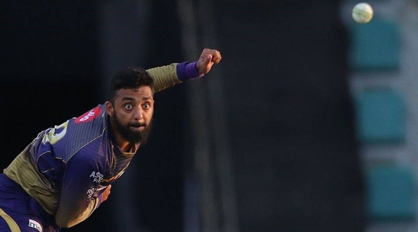 केकेआर ने वरुण चक्रवर्ती को भी 8 करोड़ रुपये में रिटेन किया था। लेकिन अब तक पूरे सीजन में वरुण का प्रदर्शन भी काफी निराशाजनक रहा है।
