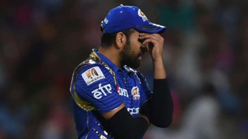 मुंबई इंडियंस ने रोहित शर्मा को 16 करोड़ रुपये में रिटेन किया था। रोहित का प्रदर्शन भी बेहद निराशाजनक साबित हुआ है। वह अभी तक किसी मैच में अर्धशतक भी नहीं जड़ पाए हैं।