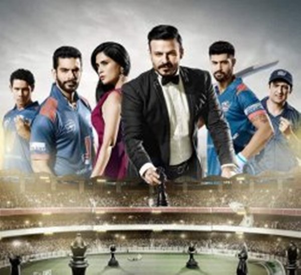 इनसाइड ऐज को बनाने और इसकी मार्केटिंग में 40 करोड़ रुपये खर्च हुए थे।