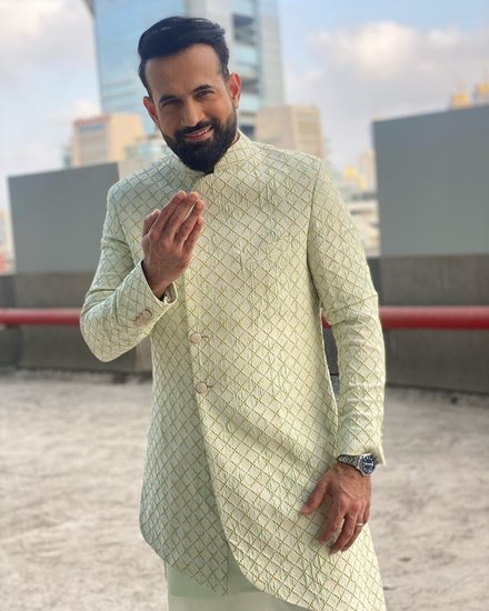इरफान पठान इसी साल 'कोबरा' नाम की तमिल फिल्म में नजर आने वाले हैं। इसमें उनके साथ साउथ फिल्मों के सुपरस्टार विक्रम भी हैं। 