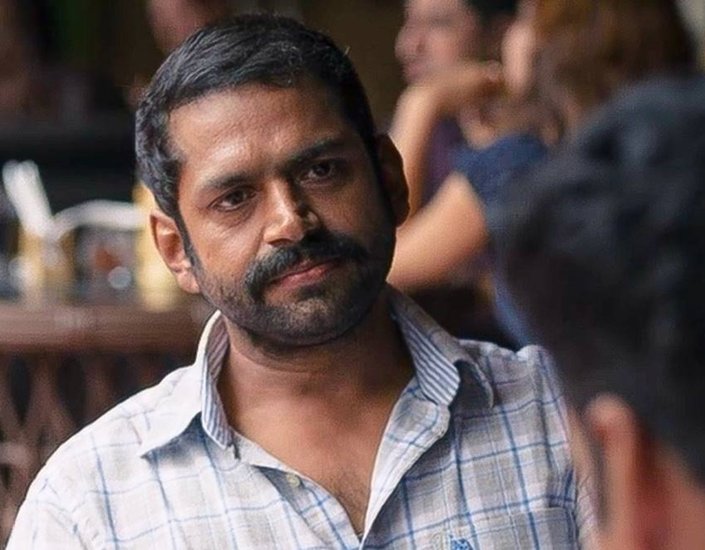 मनोज बाजपेयी की चर्चित वेब सीरीज 'द फैमिली मैन' में शारिब हाशमी ने जेके तलपड़े का किरदार निभाया है और यह कैरेक्टर भी लोगों को खूब पसंद आया। 