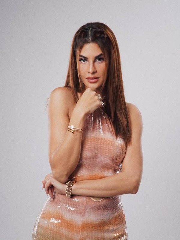 Jacqueline Fernandez stuns