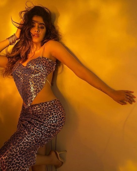 जान्हवी कपूर की यह एनिमल प्रिंट ड्रेस काफी पसंद की गई थी। (Photo: Jahnvi Kapoor Instagram)