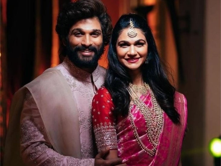 पुष्पा स्टार अल्लू अर्जुन की वाइफ का नाम स्नेहा रेड्डी है। स्नेहा पहले मॉडलिंग किया करती थीं। फिलहाल वह परिवार संभालती हैं।